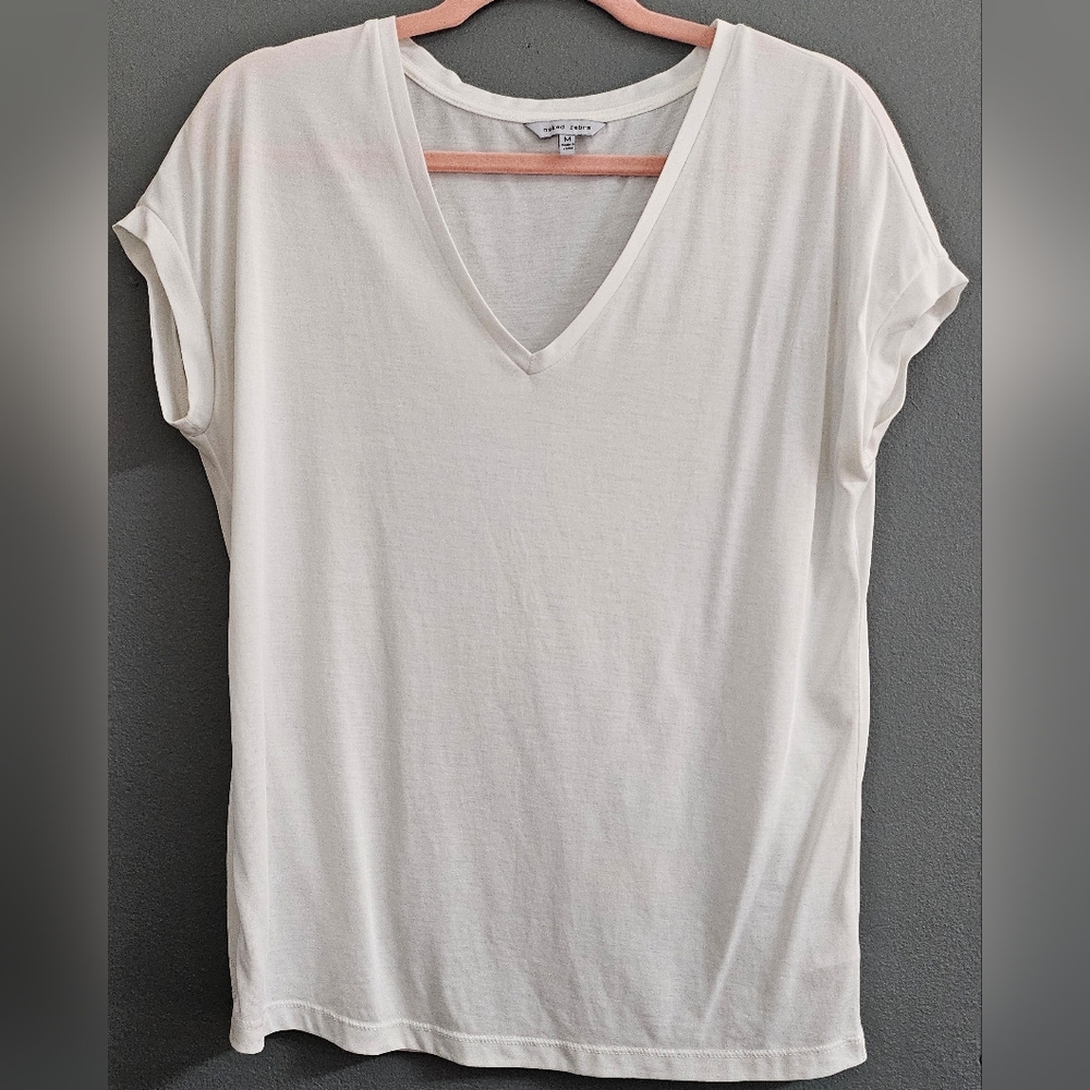 Naked Zebra Size M White Short Sleeve Blouse